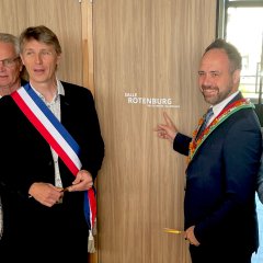 Link öffnet seitenüberlagerndes Dialog-Fenster